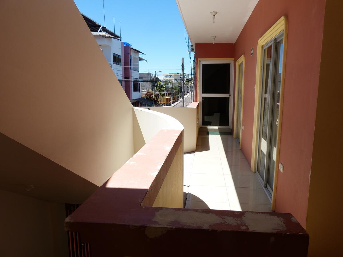 Hostal Terito Пуерто Бакерисо Морено Екстериор снимка