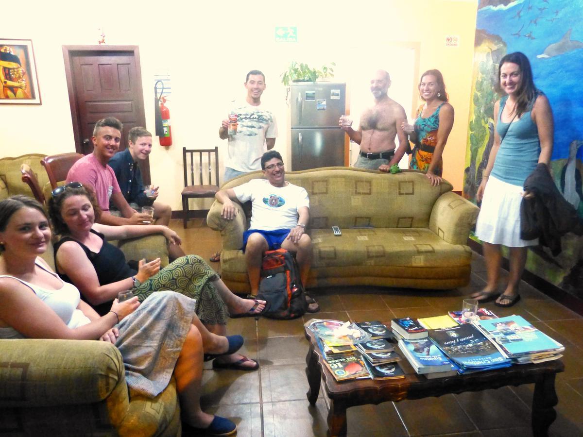 Hostal Terito Пуерто Бакерисо Морено Екстериор снимка