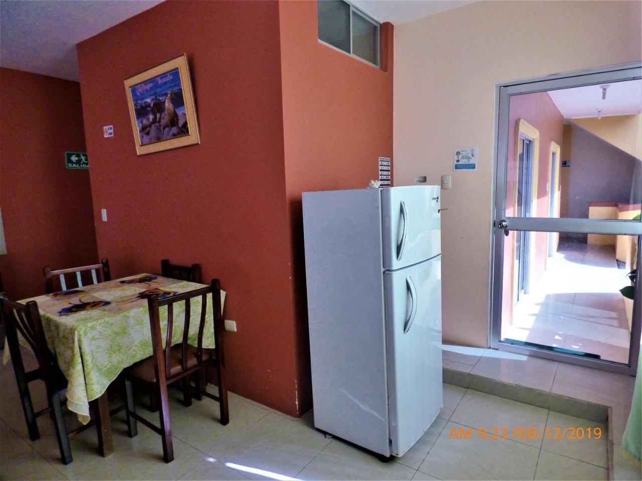Hostal Terito Пуерто Бакерисо Морено Екстериор снимка